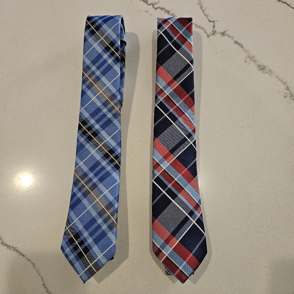 BUNDLE OF 2! Van Huesen Neck Ties, Boys
